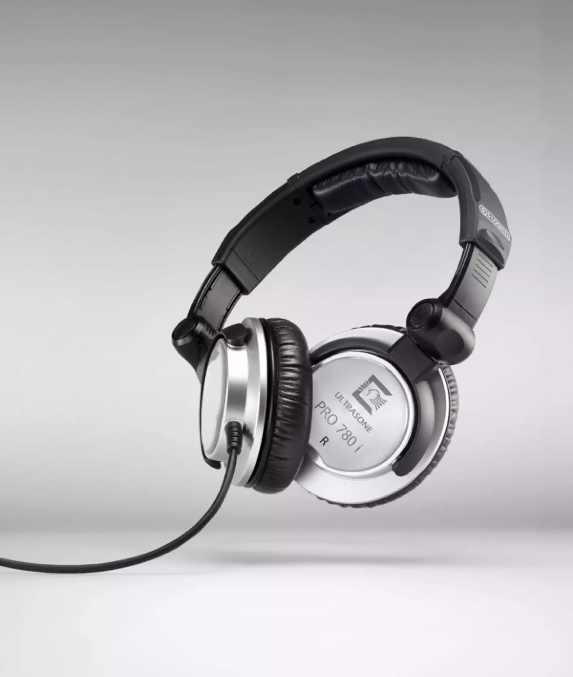 https://www.player.hr/images/products/big/32925.webp