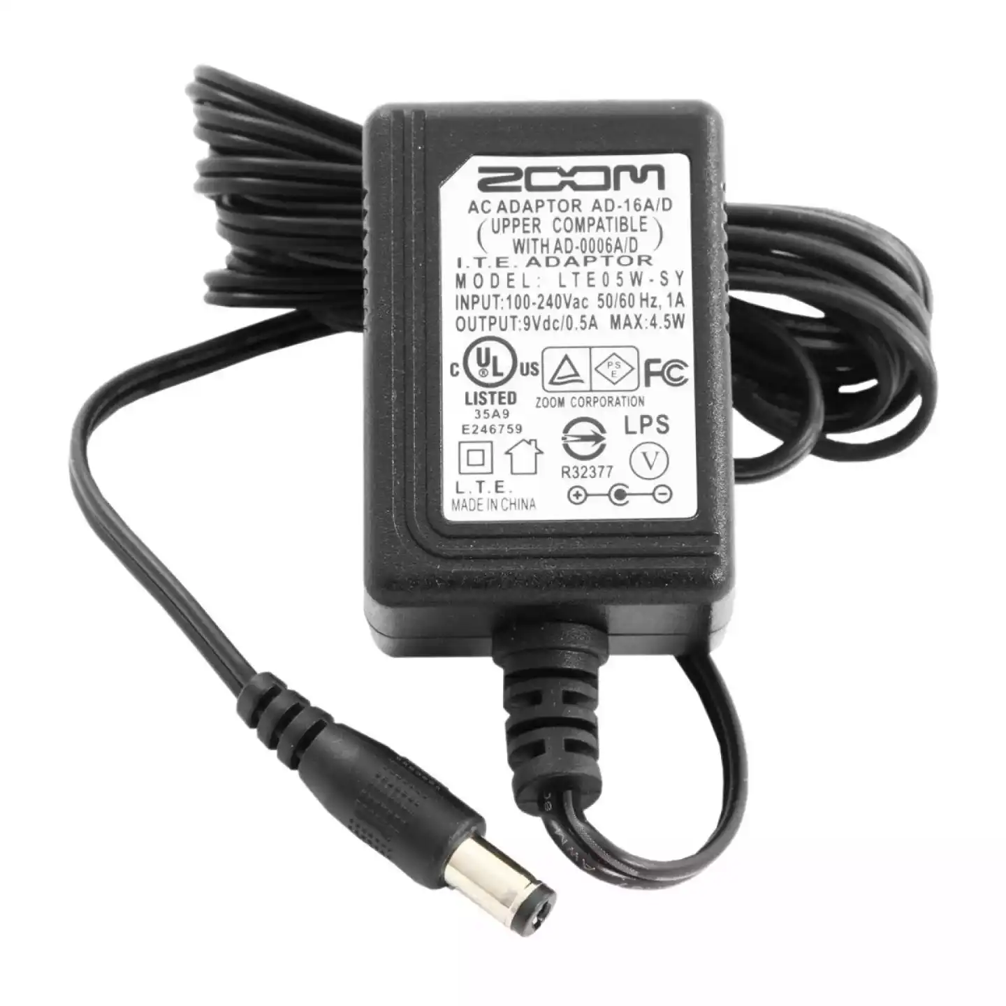 ZOOM AD-16 - strujni adapter za pedale 9V