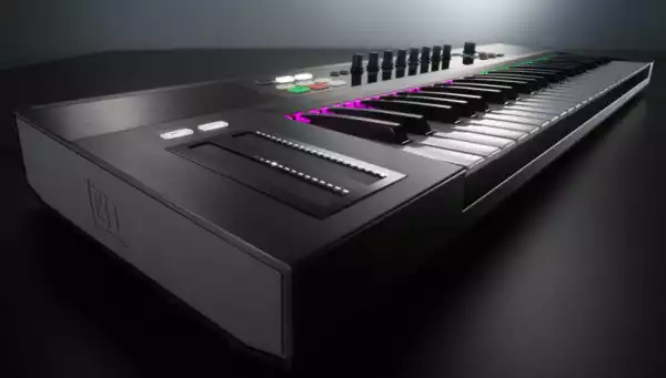 https://www.player.hr/images/products/big/4375.webp